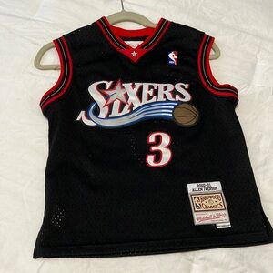 Mitchell & Ness Youth Allen Iverson Philadelphia 76ers Swingman Jersey